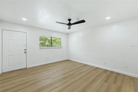 Apartment in Ocala, Florida 2 bedrooms, 74.88 sq.m. № 1887126 - photo 4