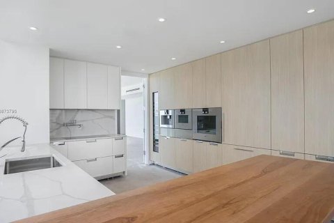 Condo in Sunny Isles Beach, Florida, 3 bedrooms  № 2241446 - photo 4