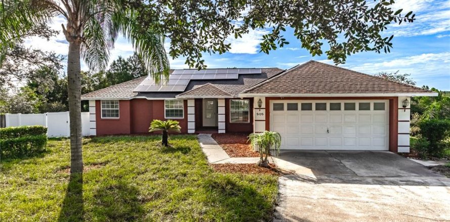 House in Lake Wales, Florida 4 bedrooms, 156.17 sq.m. № 1908038