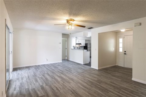House in Lake Wales, Florida 4 bedrooms, 156.17 sq.m. № 1908038 - photo 5