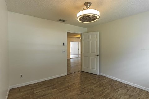 House in Lake Wales, Florida 4 bedrooms, 156.17 sq.m. № 1908038 - photo 22