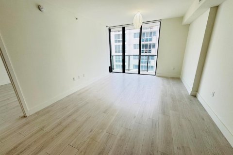Copropriété à louer à Miami, Floride: 1 chambre, 66.33 m2 № 2384939 - photo 4