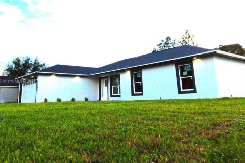 House in Sebring, Florida 4 bedrooms, 158.58 sq.m. № 1947755 - photo 25