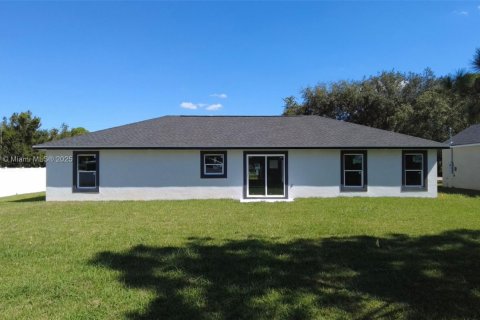 House in Sebring, Florida 4 bedrooms, 158.58 sq.m. № 1947755 - photo 19