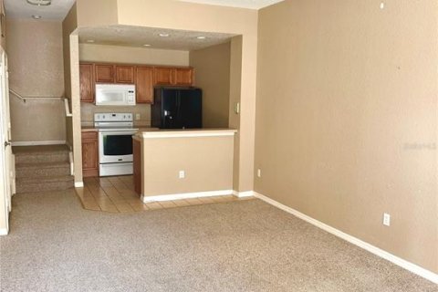 Touwnhouse à vendre à Kissimmee, Floride: 3 chambres, 120.4 m2 № 1301979 - photo 4