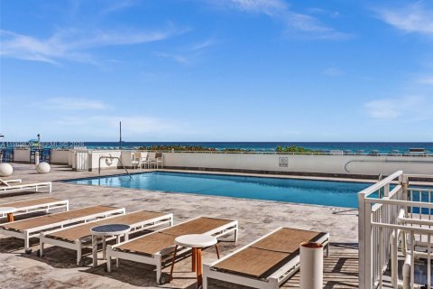 Condominio en venta en Miami Beach, Florida, 49.98 m2 № 2032499 - foto 19