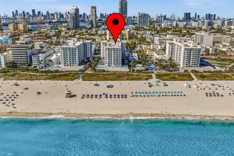 Condominio en venta en Miami Beach, Florida, 49.98 m2 № 2032499 - foto 2