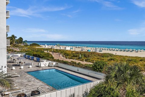 Condominio en venta en Miami Beach, Florida, 49.98 m2 № 2032499 - foto 22