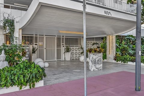 Condominio en venta en Miami Beach, Florida, 49.98 m2 № 2032499 - foto 27