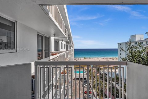 Condominio en venta en Miami Beach, Florida, 49.98 m2 № 2032499 - foto 7