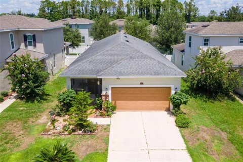 House in Fruitland Park, Florida 3 bedrooms, 149.57 sq.m. № 1901399 - photo 2