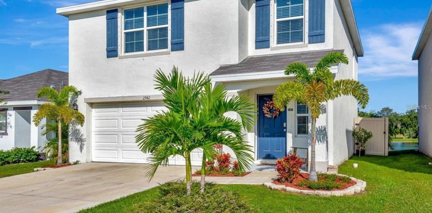 House in Bradenton, Florida 3 bedrooms, 182.09 sq.m. № 2117054