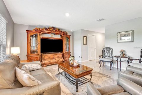 House in Bradenton, Florida 3 bedrooms, 182.09 sq.m. № 2117054 - photo 9