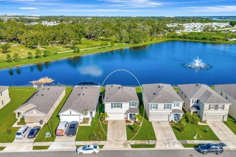 House in Bradenton, Florida 3 bedrooms, 182.09 sq.m. № 2117054 - photo 2