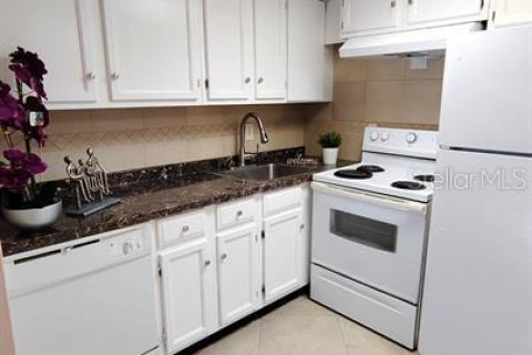 Condominio en alquiler en Clearwater, Florida, 1 dormitorio, 46.45 m2 № 1767936 - foto 9