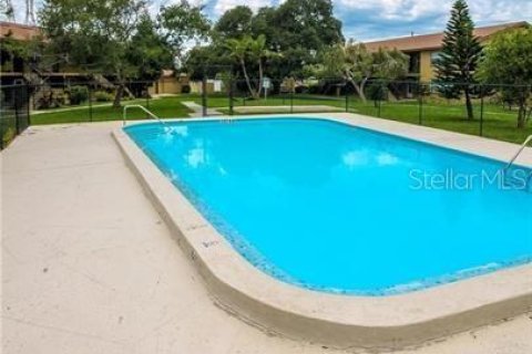 Снять в аренду кондоминиум в Клируотер, Флорида 4 комнаты, 46.45м2, № 1767936 - фото 21