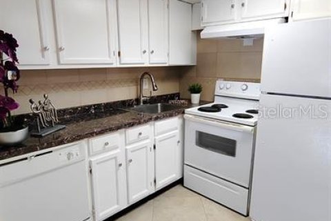 Condominio en alquiler en Clearwater, Florida, 1 dormitorio, 46.45 m2 № 1767936 - foto 8