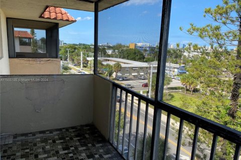 Condo in North Miami, Florida, 1 bedroom  № 1867609 - photo 16