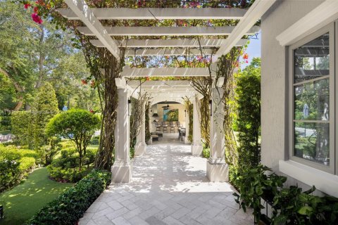 Casa en venta en Miami, Florida, 6 dormitorios, 820.14 m2 № 1807727 - foto 19