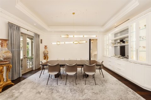 Casa en venta en Miami, Florida, 6 dormitorios, 820.14 m2 № 1807727 - foto 12
