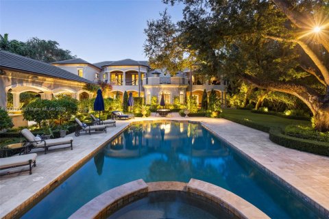 Casa en venta en Miami, Florida, 6 dormitorios, 820.14 m2 № 1807727 - foto 5