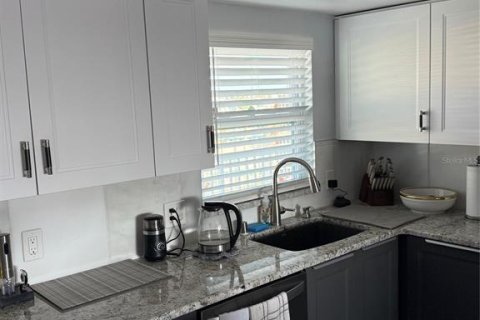 Condominio en alquiler en South Pasadena, Florida, 2 dormitorios, 117.06 m2 № 1918466 - foto 2
