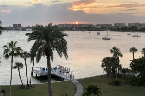 Condominio en alquiler en South Pasadena, Florida, 2 dormitorios, 117.06 m2 № 1918466 - foto 28