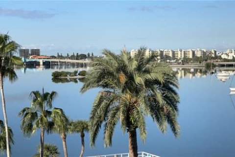 Condominio en alquiler en South Pasadena, Florida, 2 dormitorios, 117.06 m2 № 1918466 - foto 29