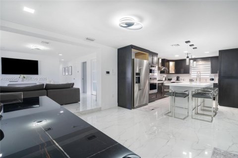 Casa en venta en Miami, Florida, 3 dormitorios, 169.08 m2 № 2069454 - foto 8