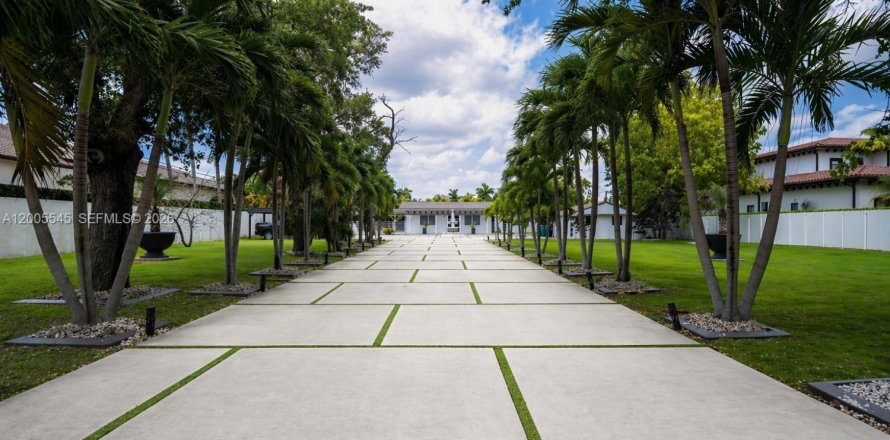 Casa en Miami, Florida 3 dormitorios, 169.08 m2 № 2069454
