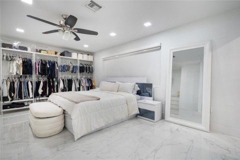 Casa en venta en Miami, Florida, 3 dormitorios, 169.08 m2 № 2069454 - foto 11