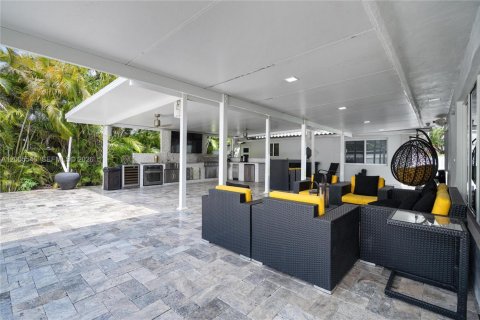 Casa en venta en Miami, Florida, 3 dormitorios, 169.08 m2 № 2069454 - foto 16