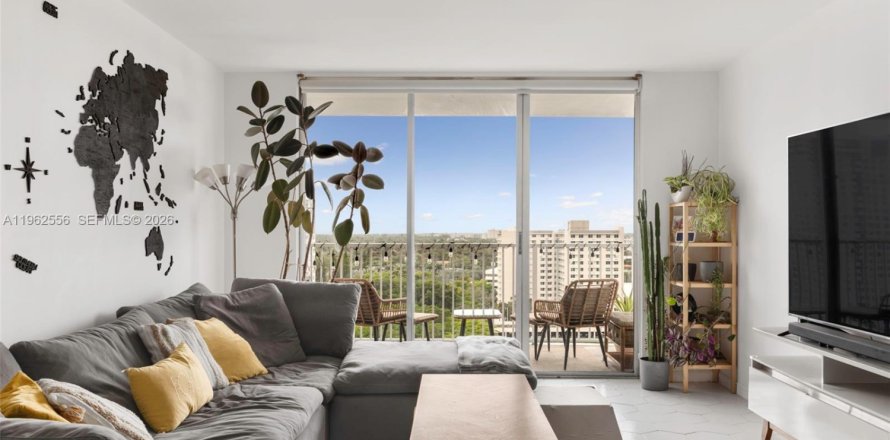 Кондоминиум с 2 спальнями в Авентура, Флорида № 2026619