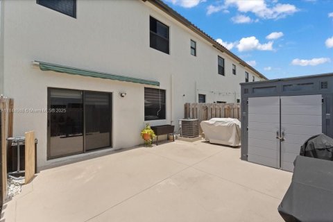 Touwnhouse à vendre à Homestead, Floride: 4 chambres, 169.08 m2 № 2059767 - photo 25