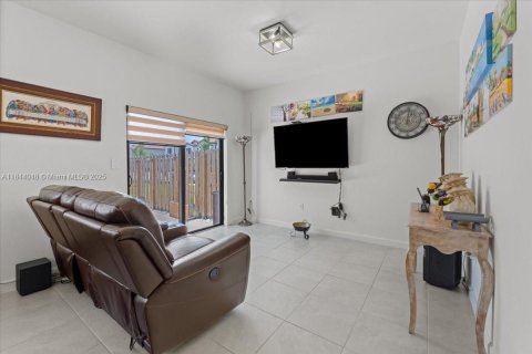 Touwnhouse à vendre à Homestead, Floride: 4 chambres, 169.08 m2 № 2059767 - photo 13