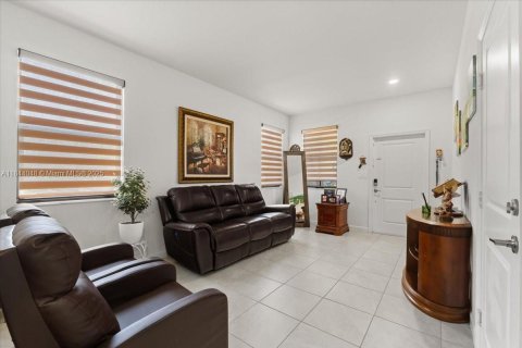 Touwnhouse à vendre à Homestead, Floride: 4 chambres, 169.08 m2 № 2059767 - photo 7