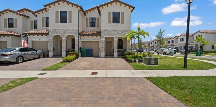 Touwnhouse à Homestead, Floride 4 chambres, 169.08 m2 № 2059767