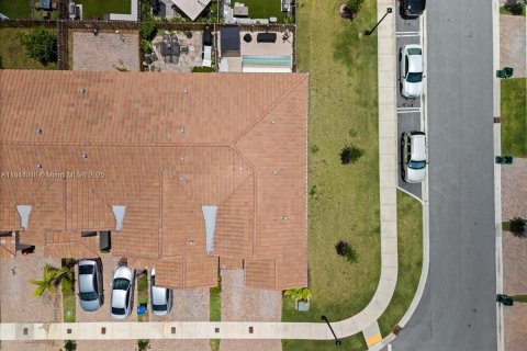 Touwnhouse à vendre à Homestead, Floride: 4 chambres, 169.08 m2 № 2059767 - photo 4