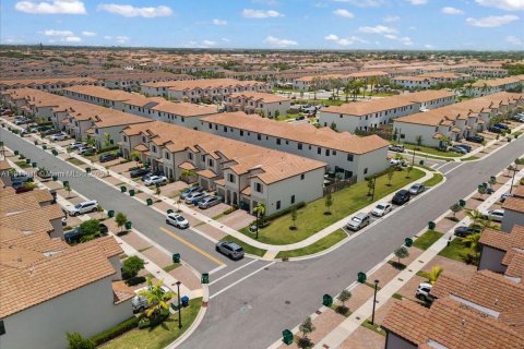 Touwnhouse à vendre à Homestead, Floride: 4 chambres, 169.08 m2 № 2059767 - photo 3