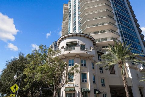Copropriété à vendre à Tampa, Floride: 2 chambres, 244.89 m2 № 2199297 - photo 7