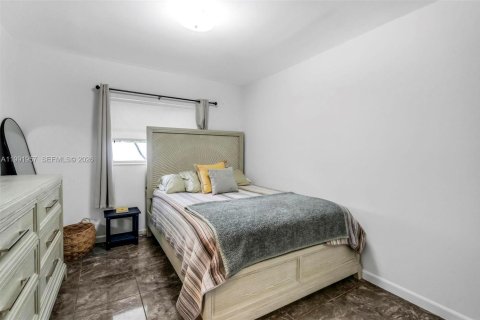 Casa en alquiler en Tamarac, Florida, 3 dormitorios, 121.89 m2 № 2056041 - foto 15