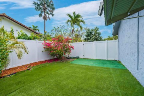 Casa en alquiler en Tamarac, Florida, 3 dormitorios, 121.89 m2 № 2056041 - foto 18