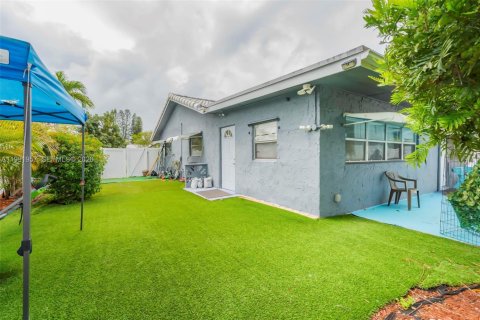 Casa en alquiler en Tamarac, Florida, 3 dormitorios, 121.89 m2 № 2056041 - foto 25