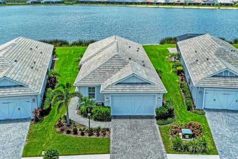 Casa en venta en Sarasota, Florida, 3 dormitorios, 200.39 m2 № 1777531 - foto 1