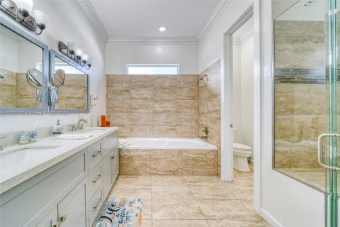 Villa ou maison à vendre à Dania Beach, Floride: 3 chambres, 206.8 m2 № 2077619 - photo 21
