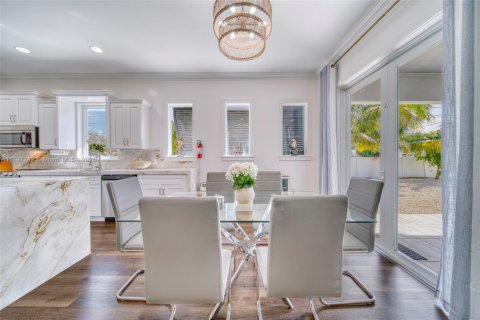 Villa ou maison à vendre à Dania Beach, Floride: 3 chambres, 206.8 m2 № 2077619 - photo 16