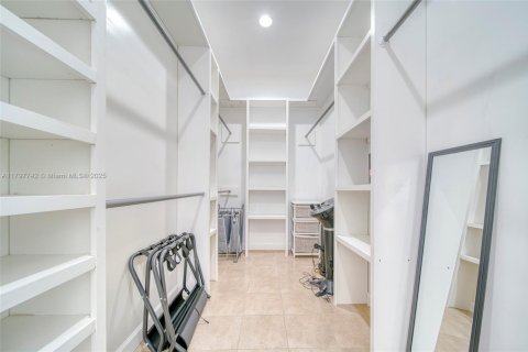 Villa ou maison à vendre à Dania Beach, Floride: 3 chambres, 206.8 m2 № 2077619 - photo 19