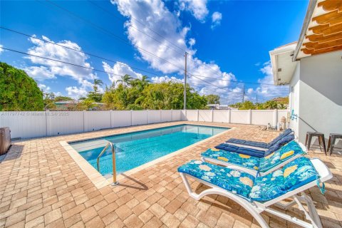 Villa ou maison à vendre à Dania Beach, Floride: 3 chambres, 206.8 m2 № 2077619 - photo 5