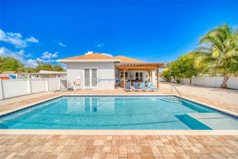 Villa ou maison à vendre à Dania Beach, Floride: 3 chambres, 206.8 m2 № 2077619 - photo 4