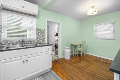 House in Gainesville, Florida 4 bedrooms, 116.31 sq.m. № 2224663 - photo 19